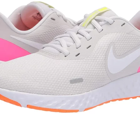 White-Nike-Running-Shoes